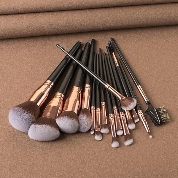 Makeup Brush 15Pcs Eye And Face Professional Makeup Brush Set,